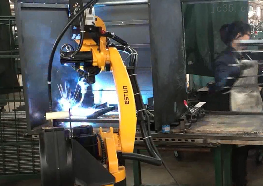 自动化焊接新时代 探索工业机器人制造中的车架焊接机器人